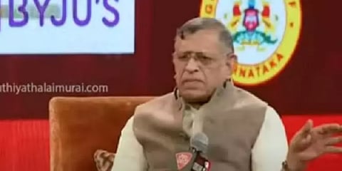 “தமிழகத்தில் சசிகலாவின் அரசியல் அத்தியாயம் முடிந்துவிட்டது” - துக்ளக் குருமூர்த்தி