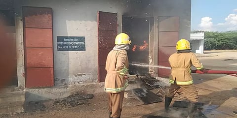 விருதுநகர்: பட்டாசு ஆலையில் ஏற்பட்ட வெடிவிபத்தில் ஒருவர் பலி - இருவர் கலைக்கிடம்