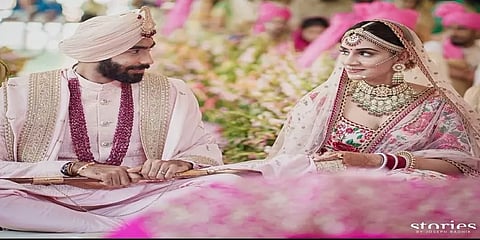 சஞ்சனாவை மணமுடித்து தமிழகத்து மருமகனானார் பும்ரா!