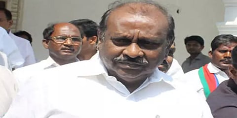 வாக்காளர்களுக்கு பணம் கொடுத்த புகாரில் நத்தம் விஸ்வநாதன் மீது போலீசார் வழக்குப்பதிவு