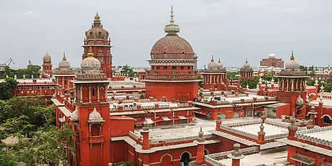 மூத்த குடிமக்கள் உள்ளிட்டோருக்கான தபால் வாக்குகளை எதிர்த்த திமுகவின் வழக்கு தள்ளுபடி!