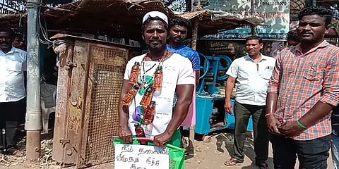 இப்படியா வேட்புமனு தாக்கல் செய்ய வருவீங்க?! - அதிகாரிகளை மிரள வைத்த வேட்பாளர்