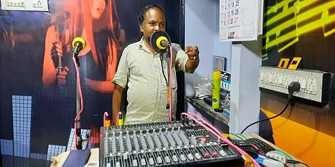 "தேர்தல் விளம்பரங்களால் வருமானத்துக்கு வழி கிடைத்தது!" - டப்பிங் கலைஞர்கள் மகிழ்ச்சி