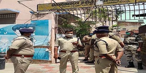 சென்னை: பதற்றமான வாக்குச்சாவடிகளில் கூடுதல் பாதுகாப்பு ஏற்படுத்த போலீசார் திட்டம்