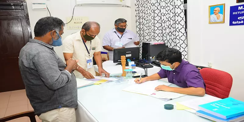 புதுச்சேரி: பெண் தாதா எழிலரசி வேட்புமனு நிராகரிப்பு