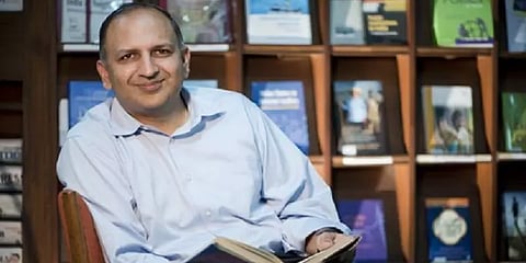 'அரசியல் அழுத்தங்களால் விலகுகிறேன்!' - அசோகா பல்கலை.யின் 'நம்மவர்' மேத்தா யார்?