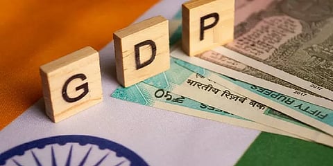 அடுத்த நிதி ஆண்டில் இந்தியாவின் வளர்ச்சி 12.8% ஆக உயரும்: ஃபிட்ச் கணிப்பு