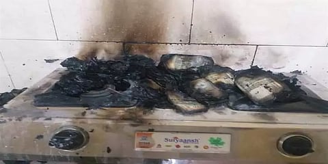 ராஜஸ்தான்: 20 லட்ச ரூபாய் கரன்சியை கேஸ் அடுப்பில் எரித்த தாசில்தார் : காரணம் என்ன?