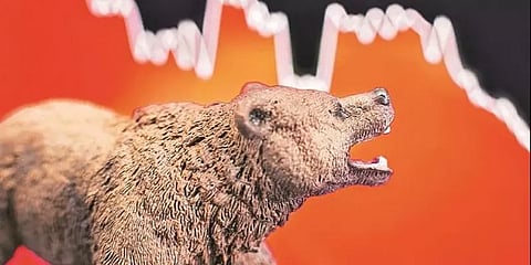 பங்குச் சந்தைகளையும் பதம் பார்க்கும் கொரோனா - 740 புள்ளிகள் குறைந்த சென்செக்ஸ்