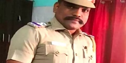 கும்மிடிப்பூண்டி: வழக்கு பதியாமல் இருக்க ரூ.20,000 லஞ்சம் வாங்கிய காவல் உதவி ஆய்வாளர் கைது