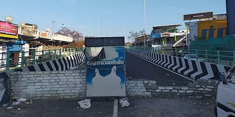 பாளையங்கோட்டை: மேம்பாலத்தின் நடுவுல கொஞ்சம் பக்கம் 4 வருஷமா காணோம்!