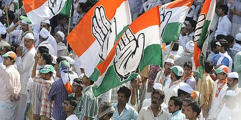 "குடும்பத்தலைவிக்கு மாதம் ரூ.1000 வழங்கப்படும்" புதுச்சேரி காங்கிரஸ் தேர்தல் அறிக்கை