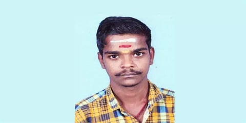 உருண்டு புரண்டு வாக்கு சேகரித்த சுயேட்சை வேட்பாளர் - வாக்கு சேகரிப்பில் இது புதுரகம்!