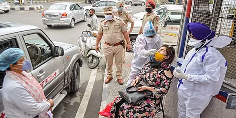 தமிழகம் உள்பட 8 மாநிலங்களில் தினசரி கொரோனா பாதிப்பு அதிகரிப்பு