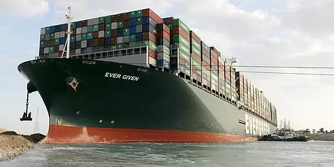 சூயஸ் கால்வாய்க்கு கிடைத்தது விடுதலை - எப்படி மீட்கப்பட்டது எவர்கிவ்வன் கப்பல்?