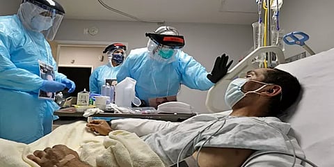 தனியார் மருத்துவமனைகளின் கொரோனா சிகிச்சை கட்டணம்: உயர் நீதிமன்றம் கேள்வி