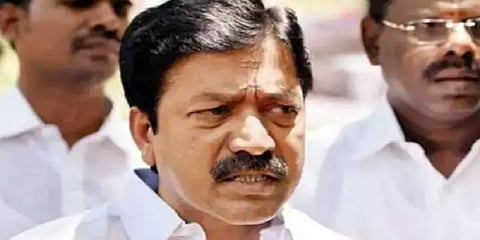 ஆரத்தி எடுத்தவர்களுக்கு பணம் கொடுத்ததாக புகார் - அமைச்சர் சி.வி.சண்முகம்மீது வழக்குப்பதிவு