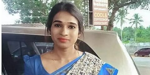 'அவமதிப்பு, அச்சுறுத்தல்...' - கேரள தேர்தல் களத்திலிருந்து 'விலகிய' திருநங்கை வேட்பாளர்!