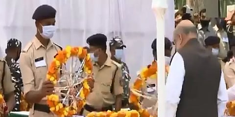 சத்தீஸ்கர்: மாவோயிஸ்டுகள் தாக்குதலில் வீரமரணம் அடைந்த வீரர்களுக்கு அமித் ஷா நேரில் அஞ்சலி!