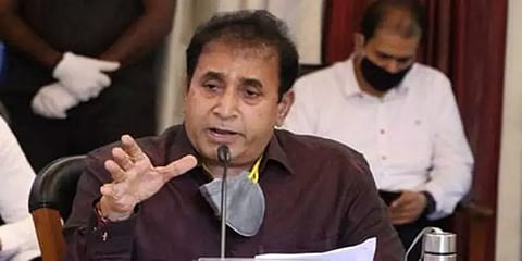 ஊழல் புகார் எதிரொலி: மகாராஷ்டிரா உள்துறை அமைச்சர் அனில் தேஷ்முக் ராஜினாமா