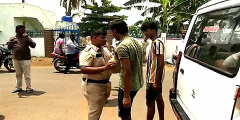 ராசிபுரம்: ஓட்டுக்கு பணம் தரவில்லை என சாலை மறியலில் ஈடுபட்ட 5 பேர் கைது