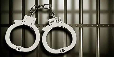 உ.பி: பெண்ணை அடித்து துன்புறுத்திய புகாரில் கைதான இளைஞர்கள் அதேநாளில் ஜாமீனில் விடுவிப்பு