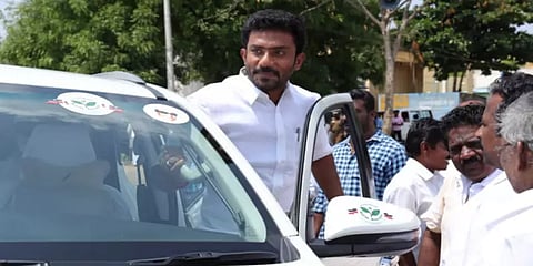 “என் கார் மீது திமுகவினர் கல்வீசி தாக்குதல் நடத்தினர்” - ரவீந்திரநாத் எம்பி புகார்