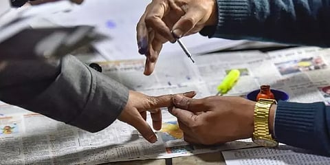 தமிழகம் சட்டப்பேரவை தேர்தல்: பிற்பகல் 3 மணிவரை 53.55% வாக்குப்பதிவு