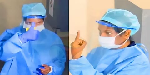 கொரோனா பாதிக்கப்பட்டதால் பிபிஇ கிட் அணிந்துவந்து வாக்களித்தார் எம்.பி கனிமொழி