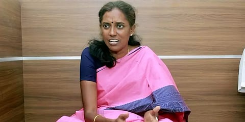 "அதெப்படி, எல்லா கோளாறான இயந்திரங்களிலும் தாமரைக்கே வாக்கு பதிவாகிறது?" - ஜோதிமணி கேள்வி!