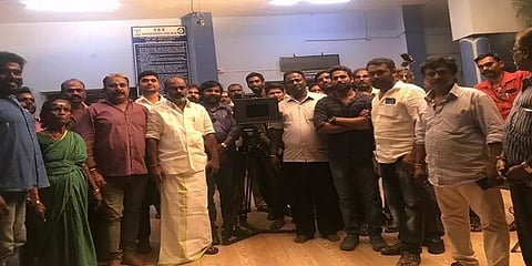 ‘ப்ளூ சட்டை’ மாறன் இயக்கி இசையமைத்த படத்திற்கு தணிக்கைக்குழு தடை!