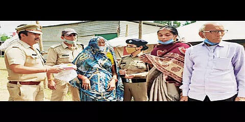 2016 கும்பமேளாவில் காணாமல்போன பெண்ணை 2021 கும்பமேளாவில் கண்டுபிடித்த குடும்பத்தினர்