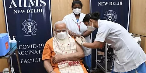 “பிரதமரை சந்தித்தது மறக்க முடியாத தருணம்!” - மோடிக்கு தடுப்பூசி செலுத்திய செவிலியர்கள்