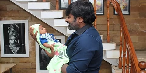 ரசிகரின் குழந்தைக்கு ‘துருவன்’ என பெயரிட்ட விஜய் சேதுபதி!