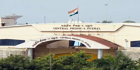 சென்னை: நீதிபதி முன்பு கழுத்தை அறுத்து தற்கொலைக்கு முயன்ற கைதி