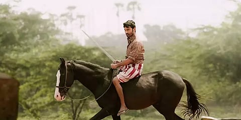 குறியீடுகளும் ரெளத்திரமும் - 'கர்ணன்' விரைவு விமர்சனம்