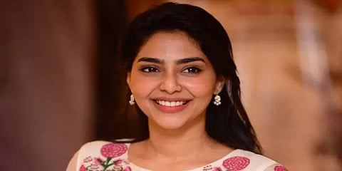 ’ஜகமே தந்திரம்’ பட நாயகிக்கு கொரோனா உறுதி!