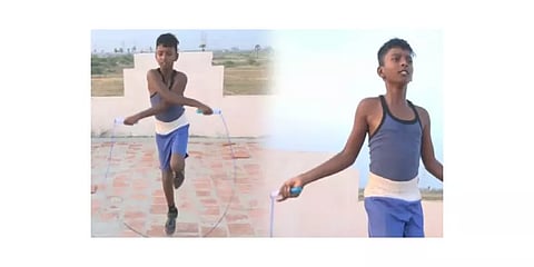 46 நிமிடம் நிற்காமல் 6222 முறை ஸ்கிப்பிங்! தூத்துக்குடி சிறுவன் செய்த உலக சாதனை