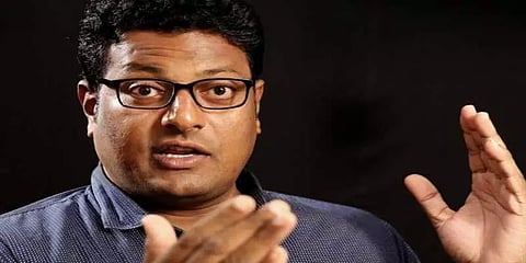 விடுதலைப் புலிகள் போன்ற தோற்றத்தில் ஊழியர்களுக்கு சீருடை - யாழ்ப்பாண மேயர் கைது