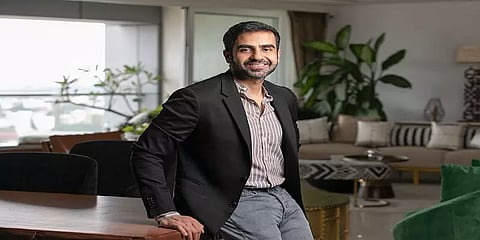 படிப்பை கைவிட்டு 8000 சம்பளத்தில் வாழ்வை தொடங்கி கோடீஸ்வரராக மாறிய ’நிகில் காமத்’-ன் கதை