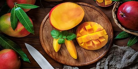 வெயில் சீஸனில் மாம்பழம் சாப்பிடுவது ஏன்?