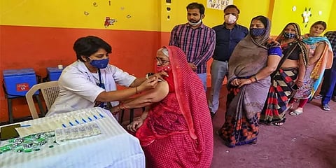 தடுப்பூசி திருவிழா: இந்தியாவில் ஒரேநாளில் 30 லட்சம் பேருக்கு கொரோனா தடுப்பூசி