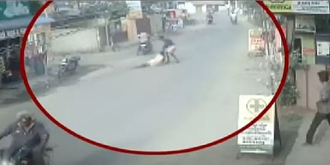 சென்னை: எட்டு மாத கர்ப்பிணியிடம் செயின் பறிக்க முயற்சி