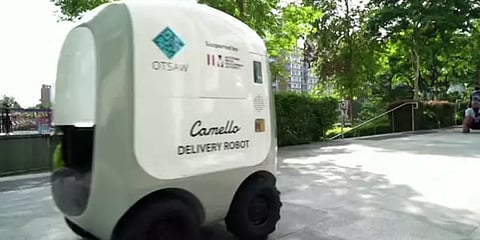 சிங்கப்பூர்: ஆன்லைனில் ஆர்டர் செய்தால் போதும்: வீடு தேடி பொருட்களை கொண்டு வரும் ரோபோக்கள்