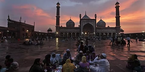 தமிழகம் மற்றும் புதுச்சேரியில் ரமலான் நோன்பு இன்று தொடங்கியது!