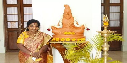 புதுச்சேரியில் ஆளுநர் மாளிகையில் தமிழிசை முயற்சியில் சுடுமண்ணால் ஆன திருவள்ளுவர் சிலை