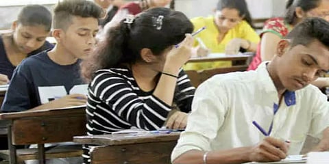 ரத்து செய்யப்பட்ட அரியர் தேர்வுகள் ஆன்லைனில் நடத்தப்படும் - தமிழக அரசு