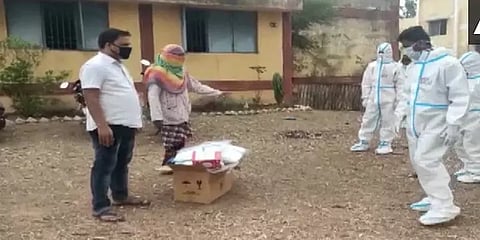 சத்தீஸ்கர்: ஆக்சிஜன் சிலிண்டர் பற்றாக்குறையால் 4 கொரோனா நோயாளிகள் மரணம்