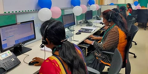 'செத்துப்போ..’ - ஹெல்ப்லைன் அழைப்பில் கொரோனா நோயாளியிடம் சீறிய பெண் ஊழியர்!