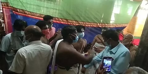 ஸ்ரீபெரும்புதூர் கோயிலில் ராமானுஜர் அவதார விழாவுக்கு அனுமதி இல்லை: பக்தர்கள் வாக்குவாதம்